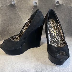 Black Jessica Simpson wedge heels